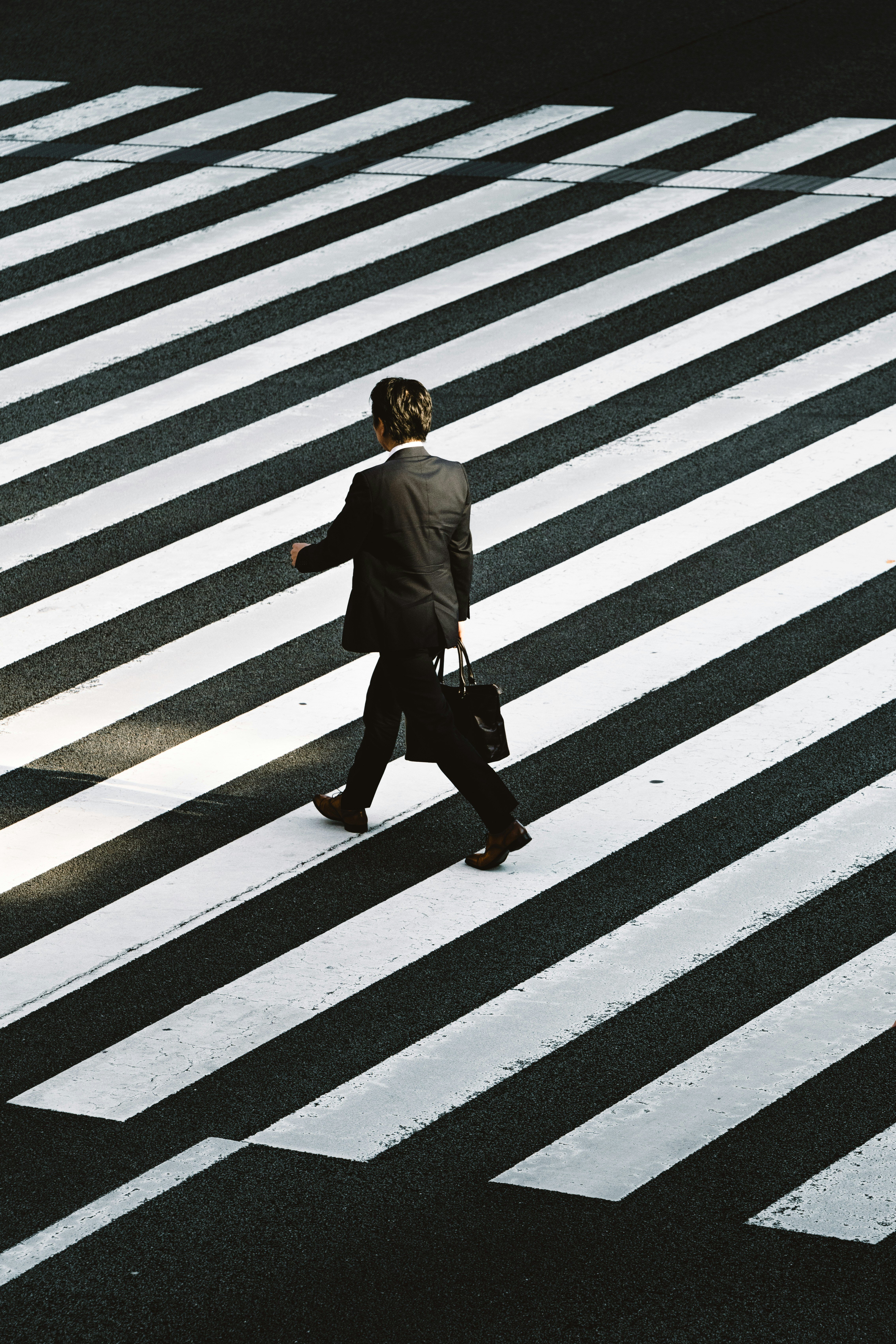 Finance analytics and AI: how decision intelligence platforms improve FP&A, risk, and reporting